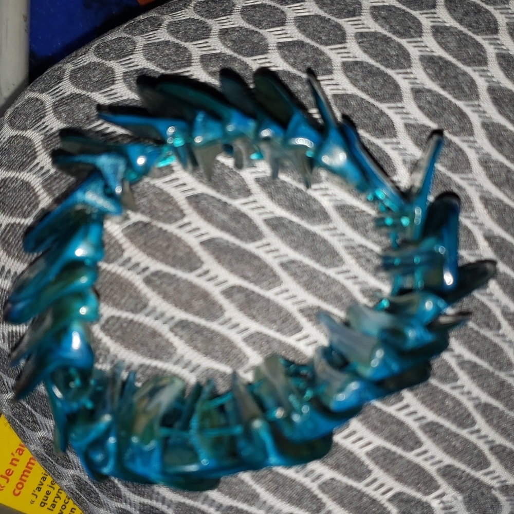 Blue/Turquoise shell bracelet - Picture 3 of 5